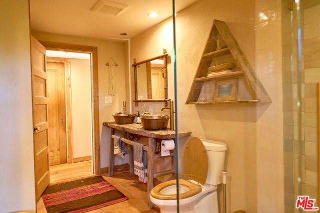 22068 Topanga School Road, Topanga (los Angeles), CA 90290