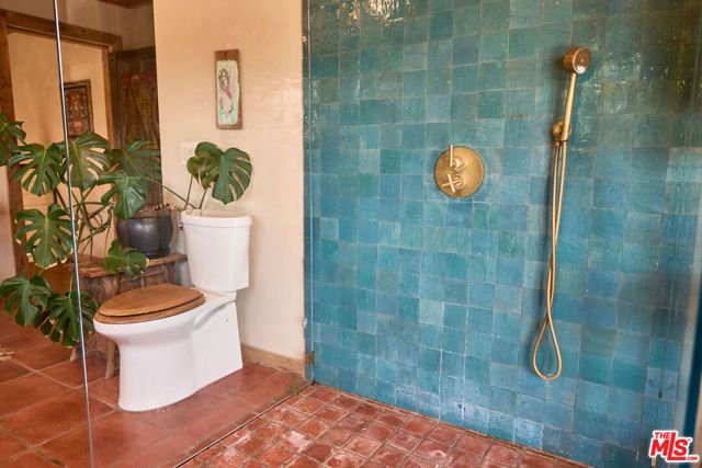 22068 Topanga School Road, Topanga (los Angeles), CA 90290