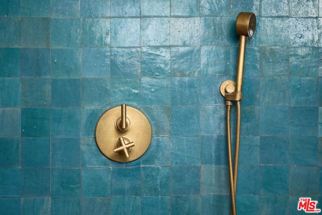 22068 Topanga School Road, Topanga (los Angeles), CA 90290