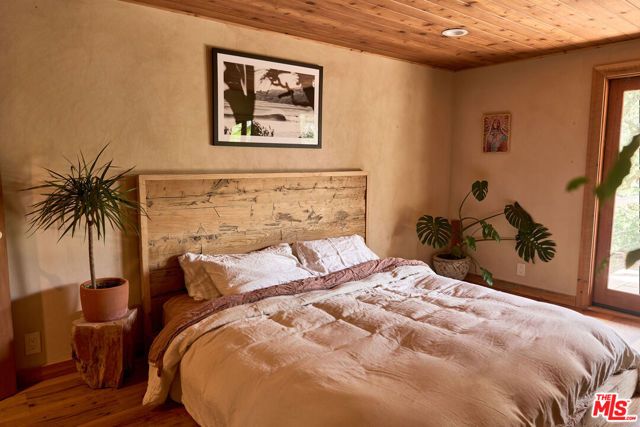 22068 Topanga School Road, Topanga (los Angeles), CA 90290