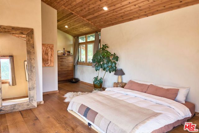 22068 Topanga School Road, Topanga (los Angeles), CA 90290