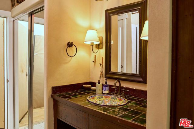 22068 Topanga School Road, Topanga (los Angeles), CA 90290