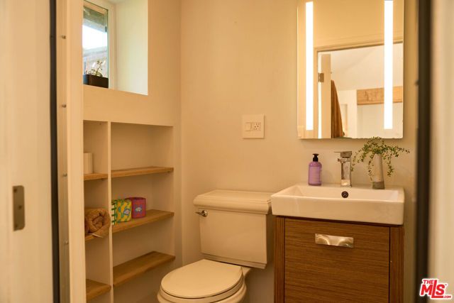 22068 Topanga School Road, Topanga (los Angeles), CA 90290