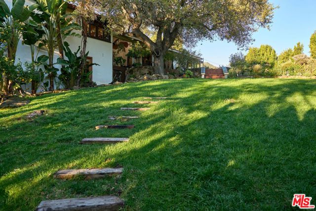 22068 Topanga School Road, Topanga (los Angeles), CA 90290