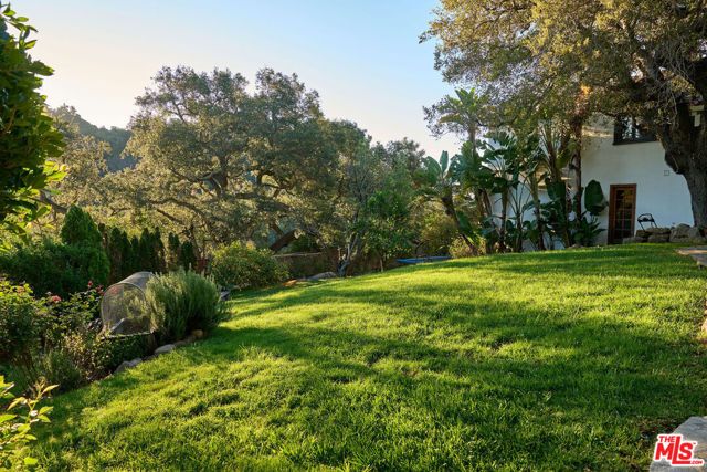 22068 Topanga School Road, Topanga (los Angeles), CA 90290