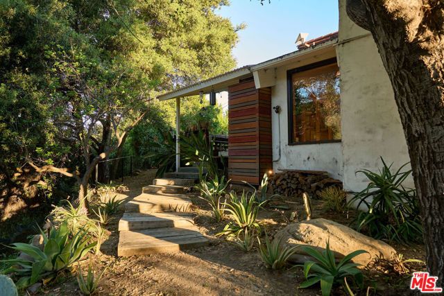 22068 Topanga School Road, Topanga (los Angeles), CA 90290