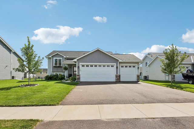 415 Eagle Street NW, Isanti, MN 55040