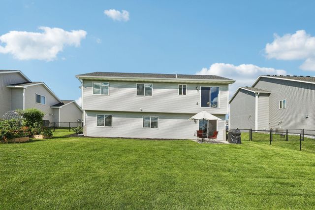 415 Eagle Street NW, Isanti, MN 55040