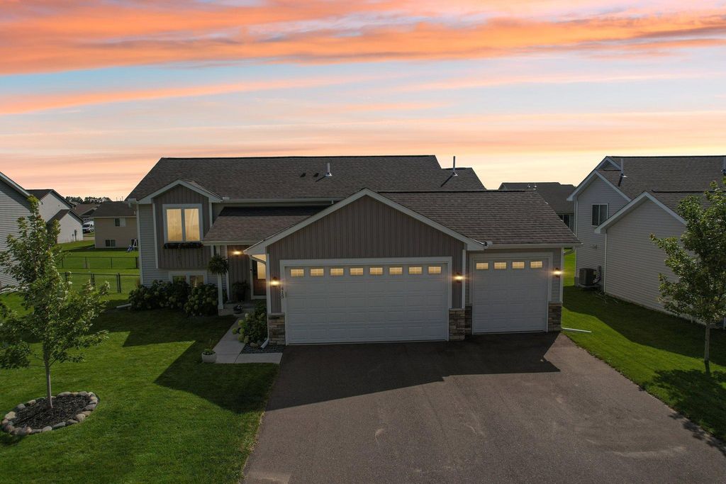 415 Eagle Street NW, Isanti, MN 55040