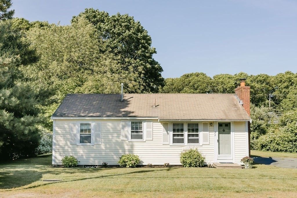 22 Presidents Rd, Bourne, MA 02532