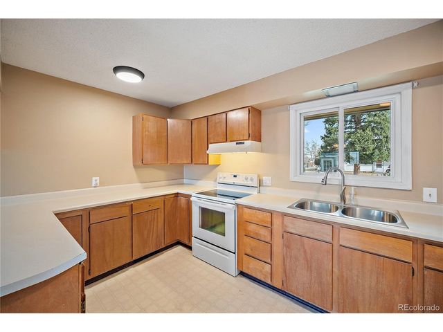 303 Solar Dr, Colorado Springs, CO 80907