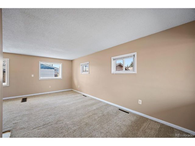 303 Solar Dr, Colorado Springs, CO 80907