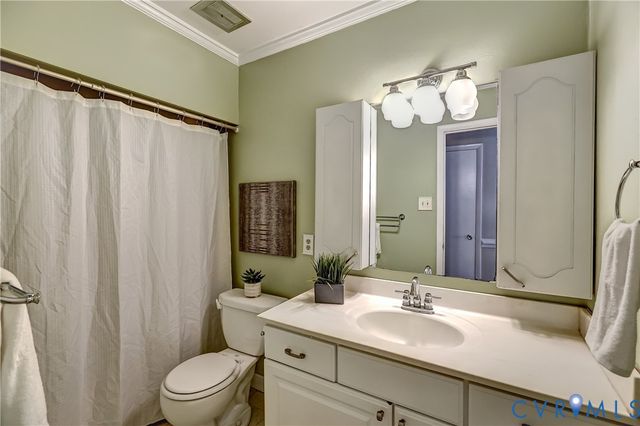 1516 Ednam Forest Dr, Henrico, VA 23238