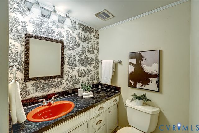 1516 Ednam Forest Dr, Henrico, VA 23238