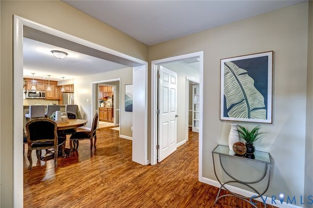 1516 Ednam Forest Dr, Henrico, VA 23238