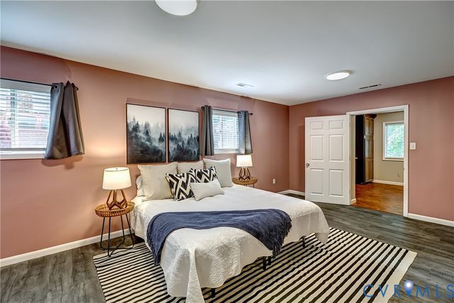 1516 Ednam Forest Dr, Henrico, VA 23238