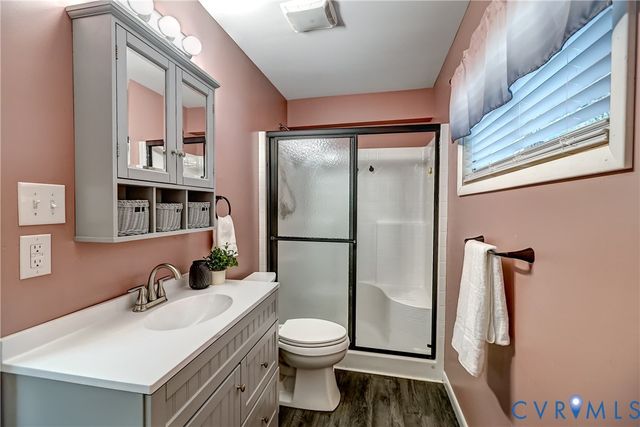 1516 Ednam Forest Dr, Henrico, VA 23238