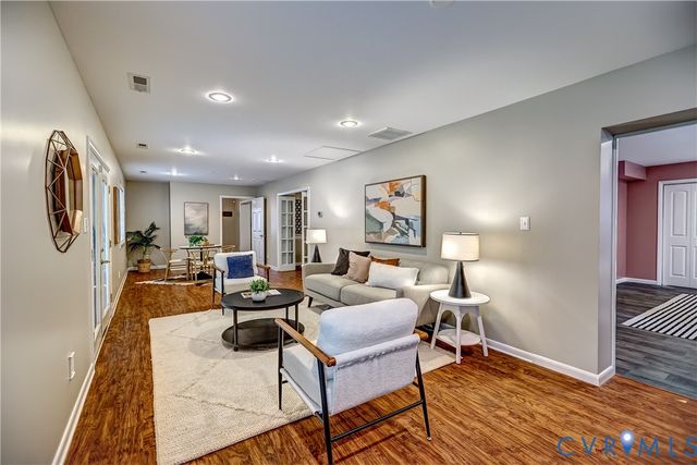 1516 Ednam Forest Dr, Henrico, VA 23238