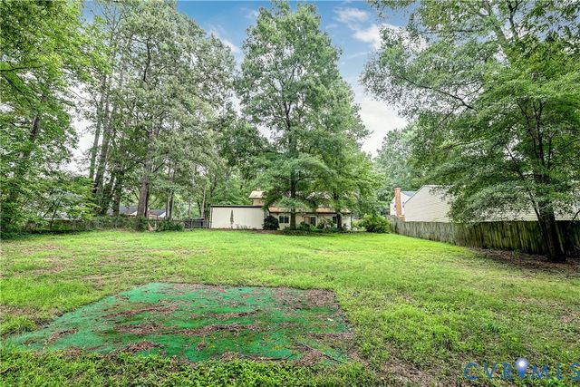 1516 Ednam Forest Dr, Henrico, VA 23238