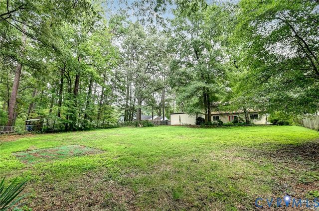 1516 Ednam Forest Dr, Henrico, VA 23238