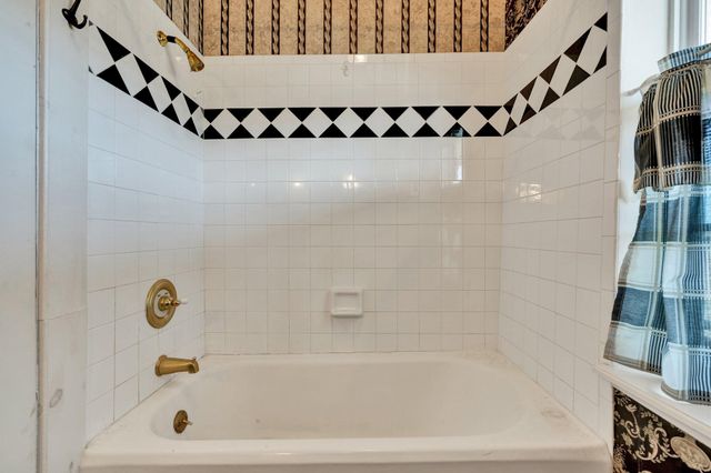 422 Tennessee Avenue, Etowah, TN 37331