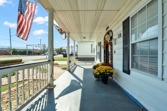 422 Tennessee Avenue, Etowah, TN 37331