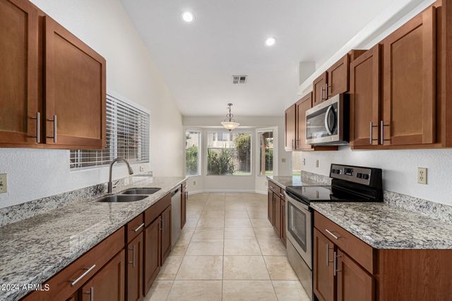 1290 W BUTLER Drive, Chandler, AZ 85224