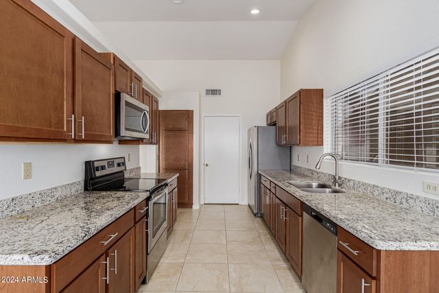 1290 W BUTLER Drive, Chandler, AZ 85224
