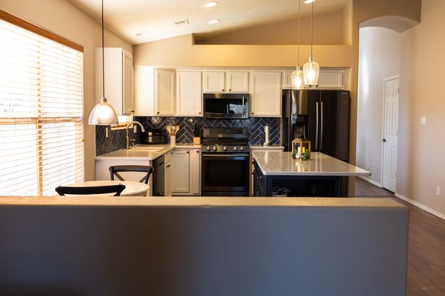 8132 Long Mesa Place NW, Albuquerque, NM 87114