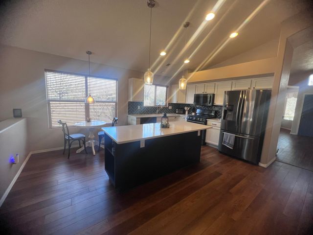 8132 Long Mesa Place NW, Albuquerque, NM 87114