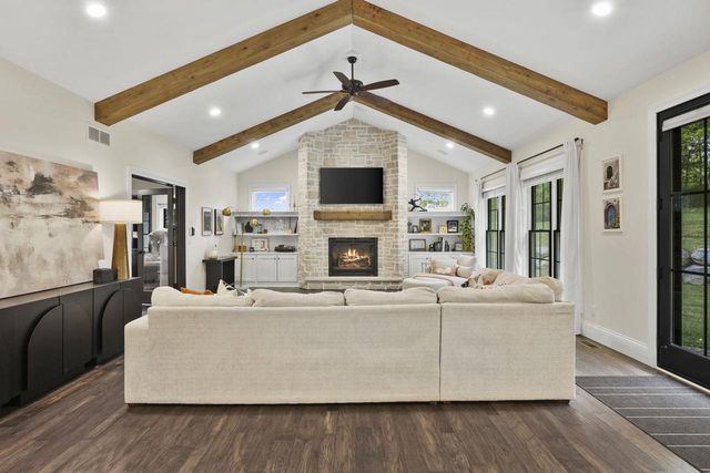 2257 Dyreson Road, Mcfarland, WI 53558