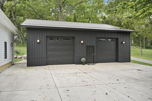 2257 Dyreson Road, Mcfarland, WI 53558