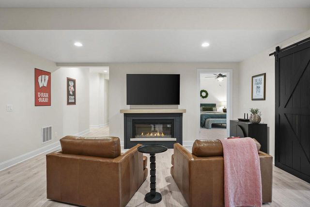 2257 Dyreson Road, Mcfarland, WI 53558