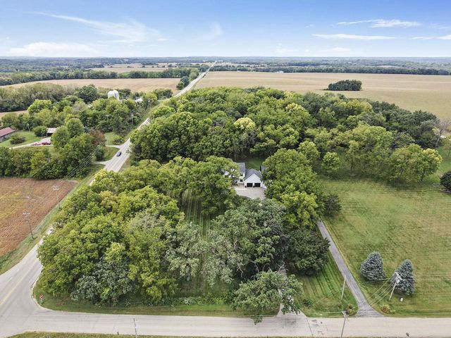 2257 Dyreson Road, Mcfarland, WI 53558