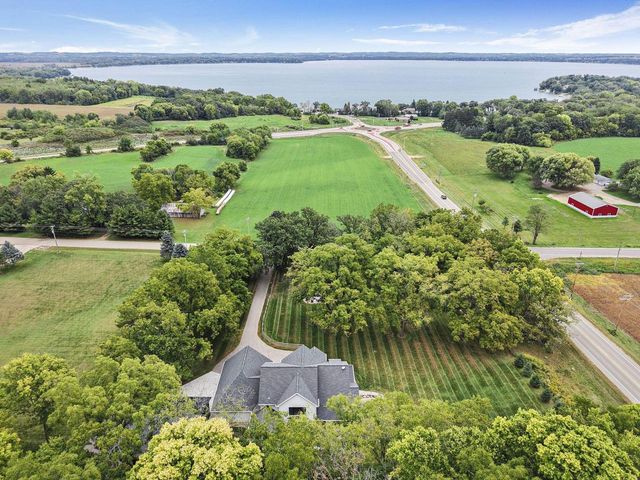 2257 Dyreson Road, Mcfarland, WI 53558