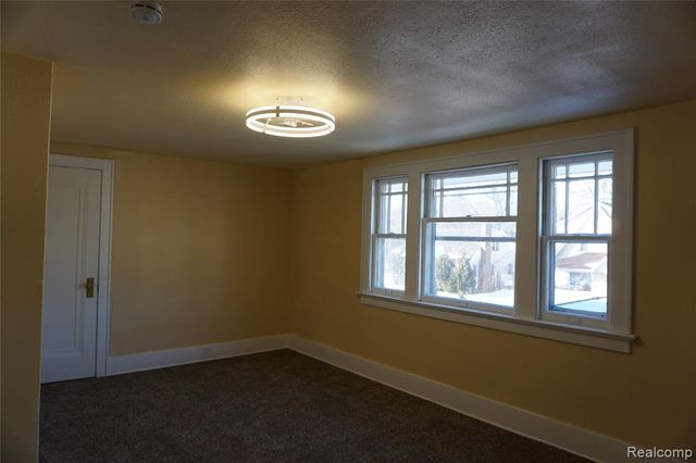 217 W Dewey Street, Flint, MI 48505