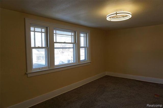 217 W Dewey Street, Flint, MI 48505