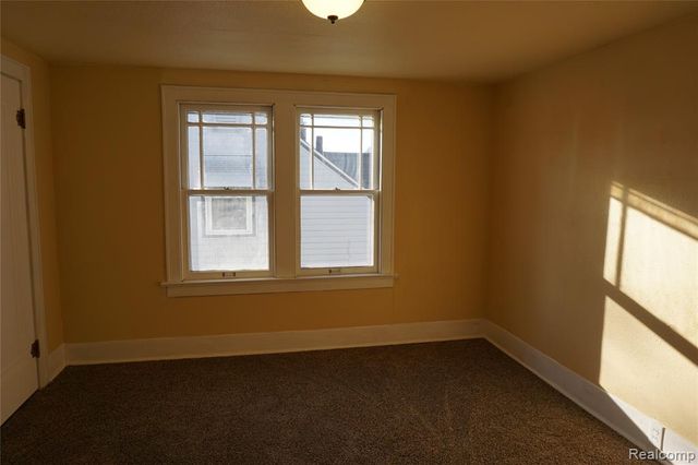 217 W Dewey Street, Flint, MI 48505