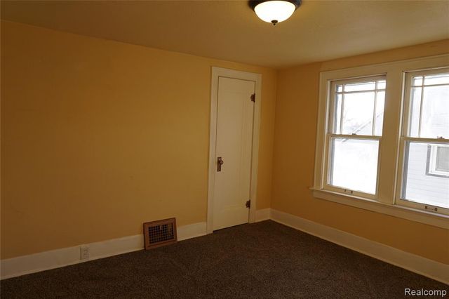 217 W Dewey Street, Flint, MI 48505