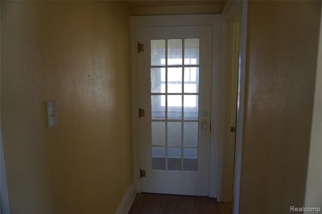 217 W Dewey Street, Flint, MI 48505