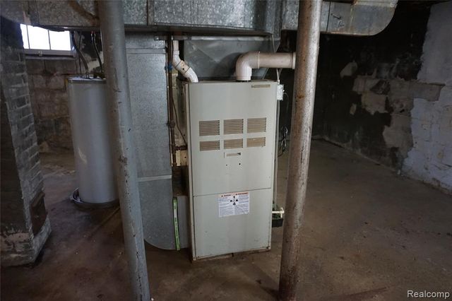 217 W Dewey Street, Flint, MI 48505