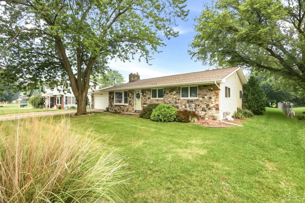 4060 Diceglie Court, Kochville Twp, MI 48604