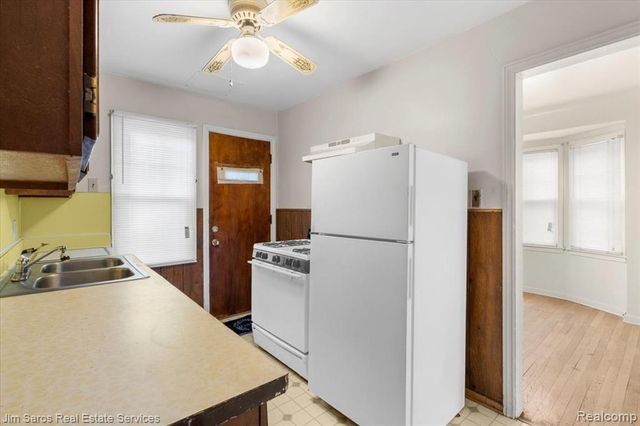 2039 Ewald Circle, Detroit, MI 48238