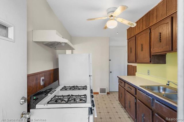 2039 Ewald Circle, Detroit, MI 48238