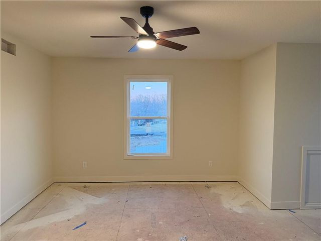 2021 Riverstone Drive, Excelsior Springs, MO 64024