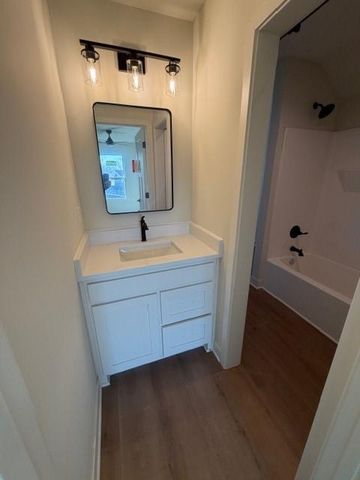 2021 Riverstone Drive, Excelsior Springs, MO 64024