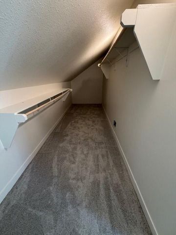 2021 Riverstone Drive, Excelsior Springs, MO 64024