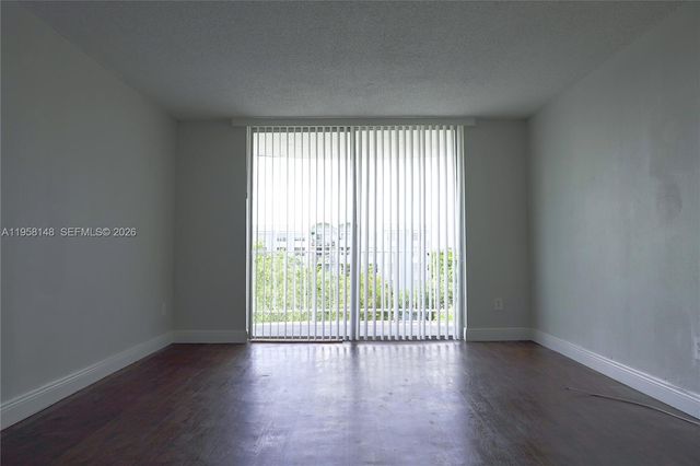 482 NW 165th St Rd A504, Miami, FL 33169