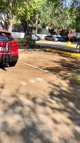 482 NW 165th St Rd A504, Miami, FL 33169