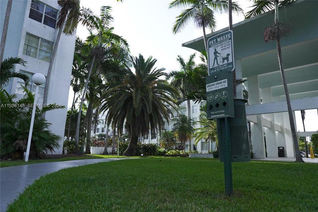 482 NW 165th St Rd A504, Miami, FL 33169